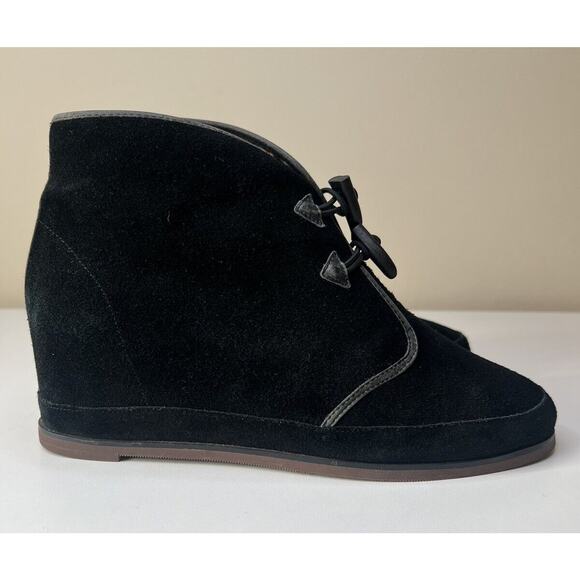 Anthropologie 80%20 Hidden Wedge Ankle Bootie Womens 10 Black Suede Toggle - Picture 3 of 13